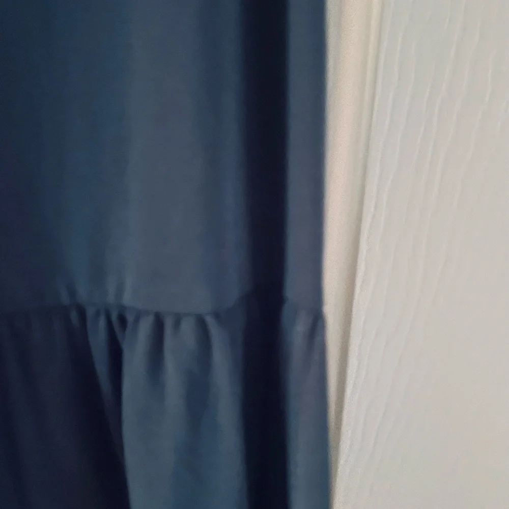 Basic gray top - Picture 2 of 3